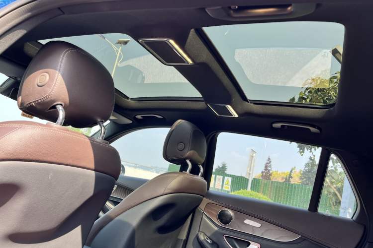 Used Mercedes-Benz GLC 2020 Facelift GLC 300 L 4MATIC Dynamic Edition Interior 8