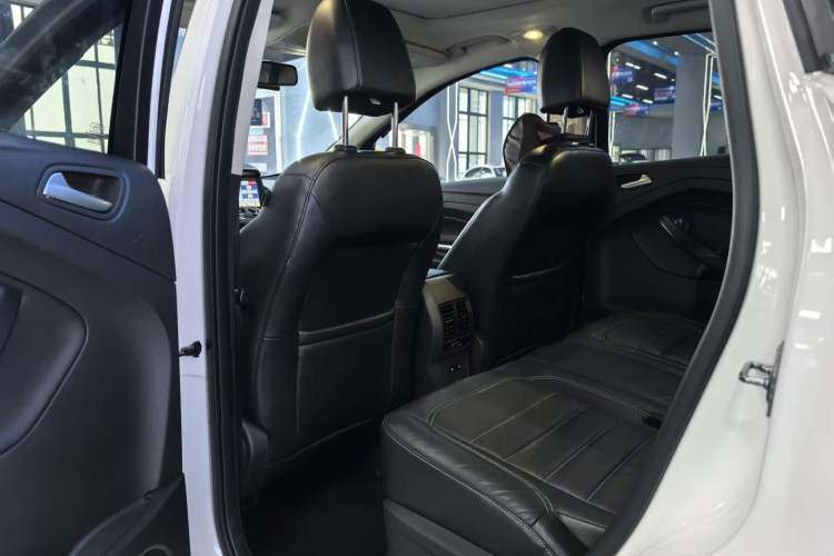 Used Ford Kuga 2017 EcoBoost 180 Two-Wheel-Drive Tiger Leap Model
