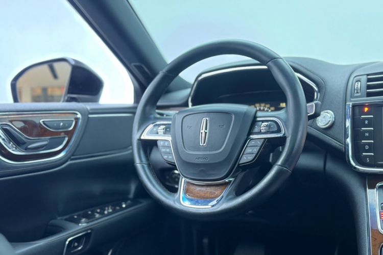 Used Lincoln Continental 2017 2.0T Two-Wheel Drive Deluxe Edition