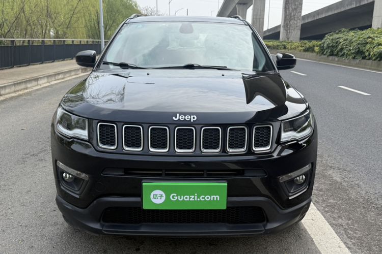 Used Jeep Compass 2017 200T Automatic Family Edition
