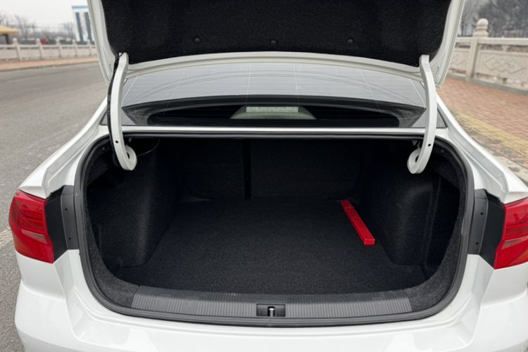 Used Volkswagen Bora 2016 1.6L Automatic Comfort Model
