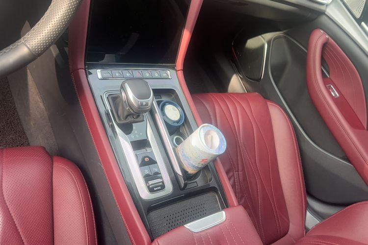 Used Hongqi H5 2024 2.0T Automatic Smart Connect Flagship Edition
