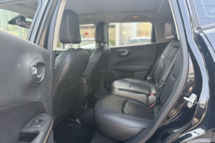 Used Jeep Compass 2017 200T Automatic Family Edition
