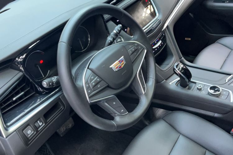 Used Cadillac XT5 2024 2.0T Two-Wheel Drive Fashion Edition Steering Wheel