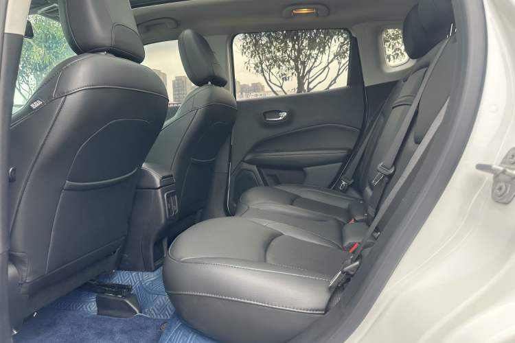 Used Jeep Compass 2019 200T Automatic Family Edition - Connected Large Screen Version