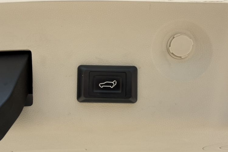 Used CHANGAN OSHAN Cosmos 2022 1.5T Automatic Business Model Interior 1