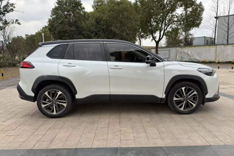 Used Toyota FRONTLANDER 2022 2.0L CVT Luxury PLUS Edition