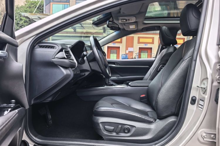 Used Toyota Camry 2021 2.5G Luxury Edition Interior 2