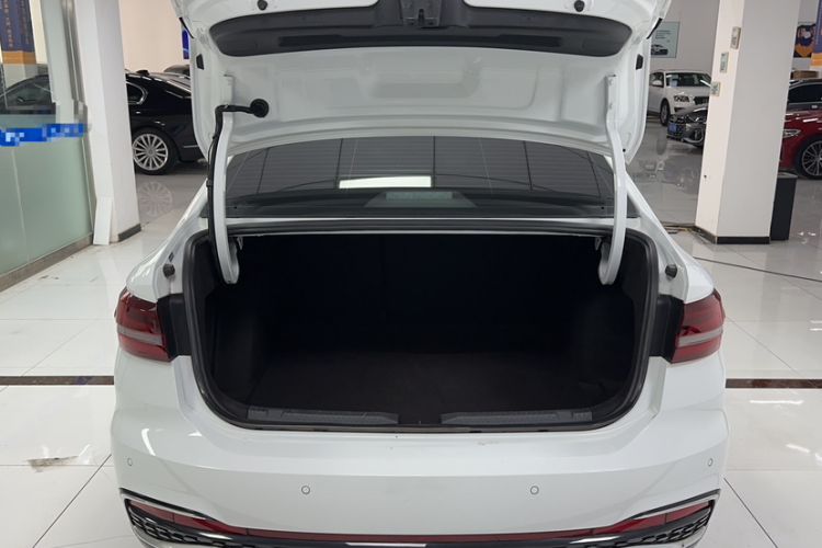 Used Volkswagen Lavida 2023 280TSI DSG Starry Sky Deluxe Edition Trunk