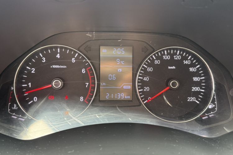 Used FAW Senya R7 2017 1.6L Manual Luxury Model Odometer Close Up