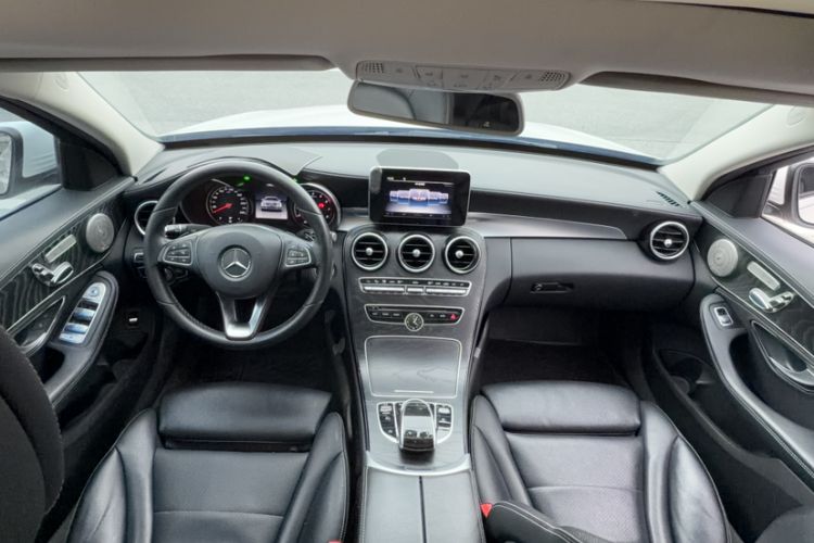Used Mercedes-Benz C-Class 2017 Facelift C 200 L Sport Edition Interior 5
