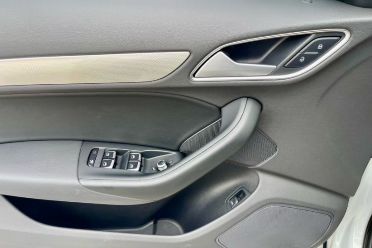 Used Audi Q3 2016 35 TFSI quattro all-wheel-drive style model
