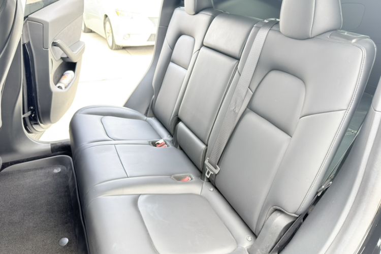 Used Tesla Model Y 2021 Standard Range Rear-Wheel Drive Version