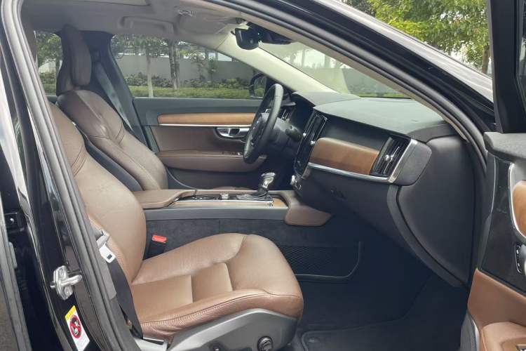 Used Volvo S90 2019 T5 Zhiyuan Edition
