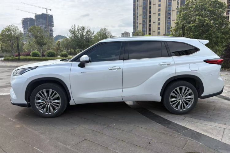 Used Toyota Highlander 2024 2.5L Smart Electric Hybrid Dual-Motor Two-Wheel-Drive Prestige Version 7 Seats
