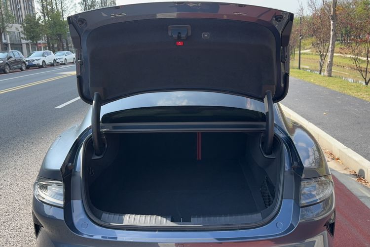 Used Xiaomi Auto SU7 2024 Rear-Drive Ultra-Long Range Advanced Pro-Level Intelligent Driving Version
