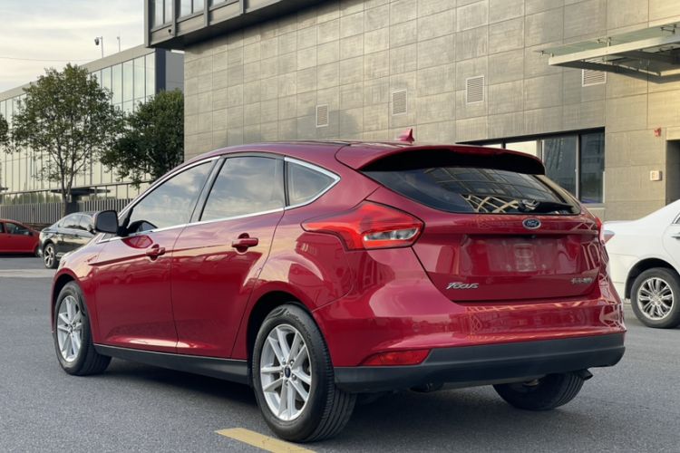 Used Ford Focus 2017 Hatchback 1.6L Automatic Fashion Edition Smart Drive Version Exterior 7