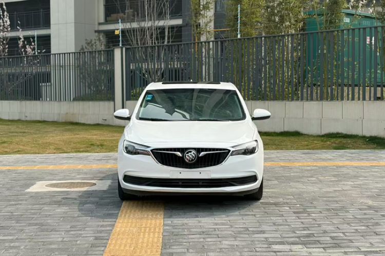 Used Buick GT 2018 18T Automatic Elite Model
