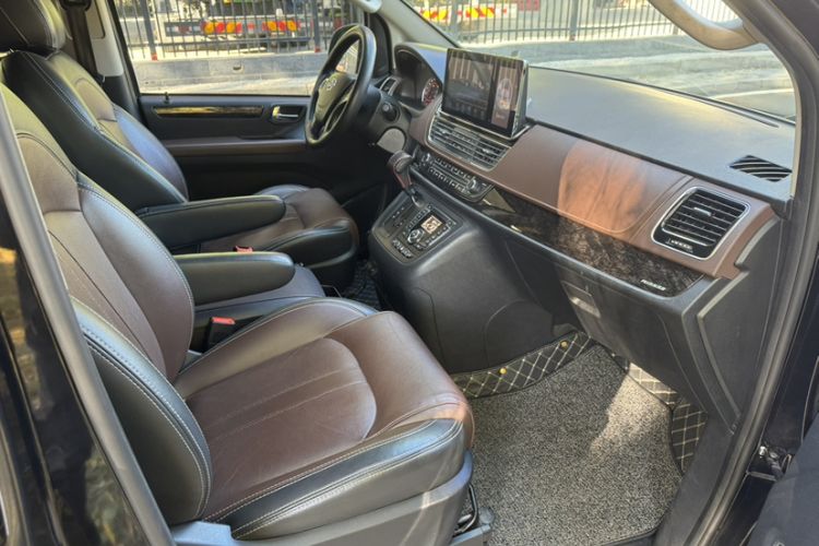 Used SAIC MAXUS G10 2016 2.0T Automatic Flagship Edition