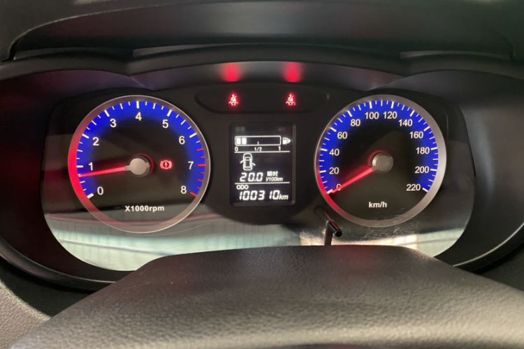 Used Venucia R50X 2015 1.6L Manual Luxury Edition Odometer Close Up