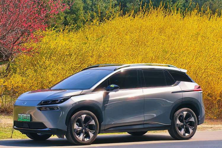 Used AION V 2022 Plus 80 Executive Edition Ternary Lithium