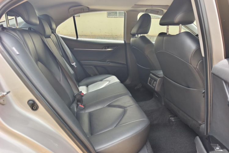 Used Toyota Camry 2019 2.0G Luxury Edition China VI Standard