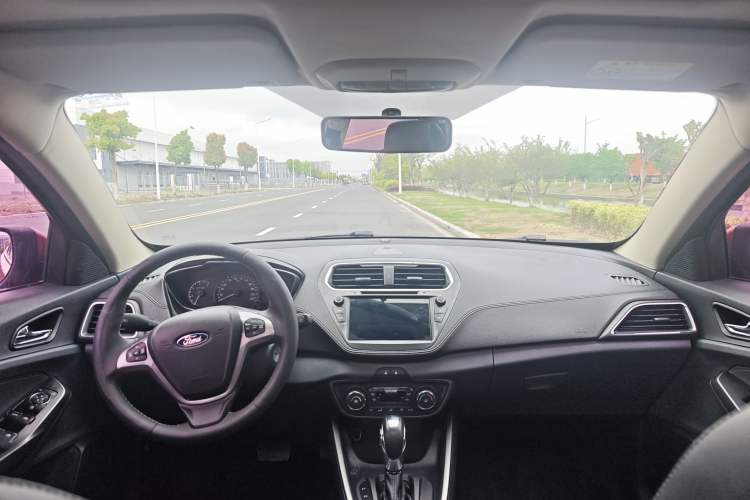 Used Ford Escort 2017 Happiness Edition 1.5L Automatic Fashion Version