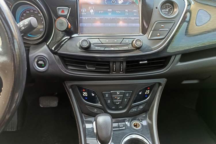 Used Buick Envision 2017 28T Four-Wheel Drive Elite Model
