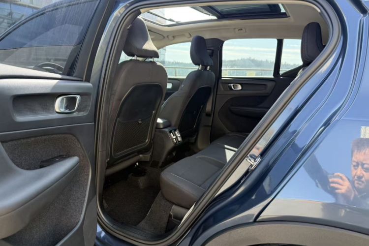 Used Volvo XC40 2022 T4 Four-Wheel Drive Smart & Stylish Edition