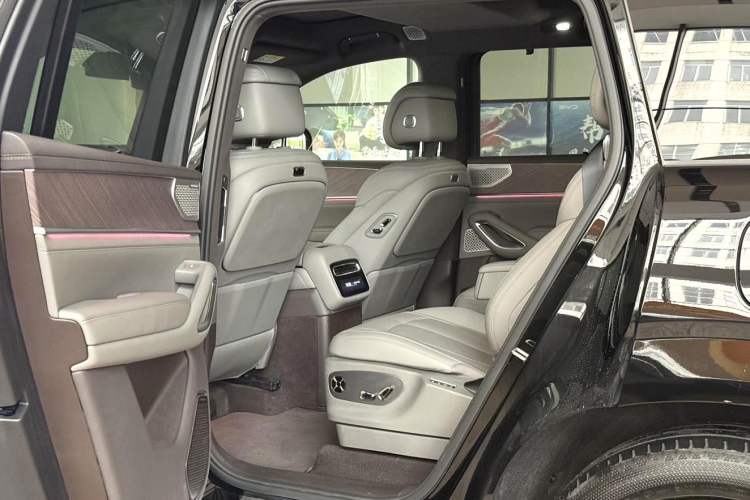 Used Denza N9 2025 Prestige Version Interior 2