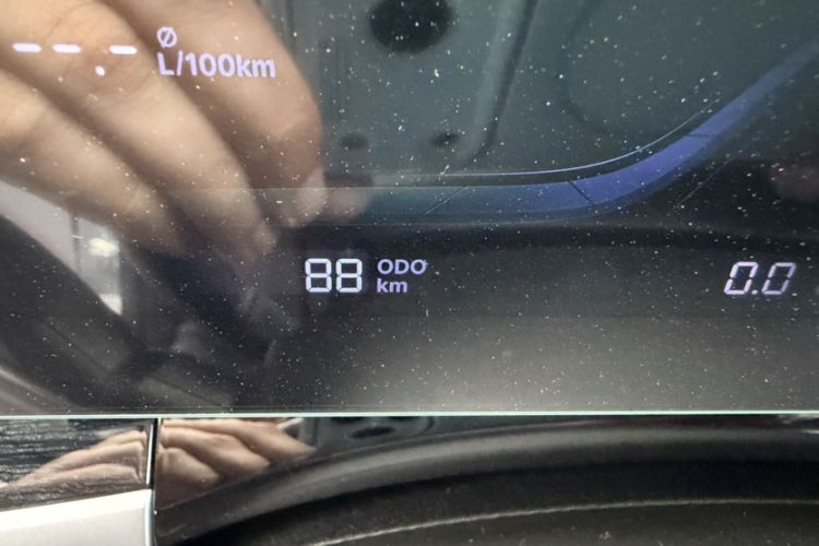 Used Geely Auto Emgrand X7 Sport 2026 Model 1.5TD Aspirational Odometer Close Up