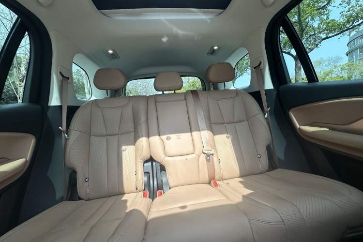 Used Nio ES8 2018 355 km Base Version 7-Seater Edition