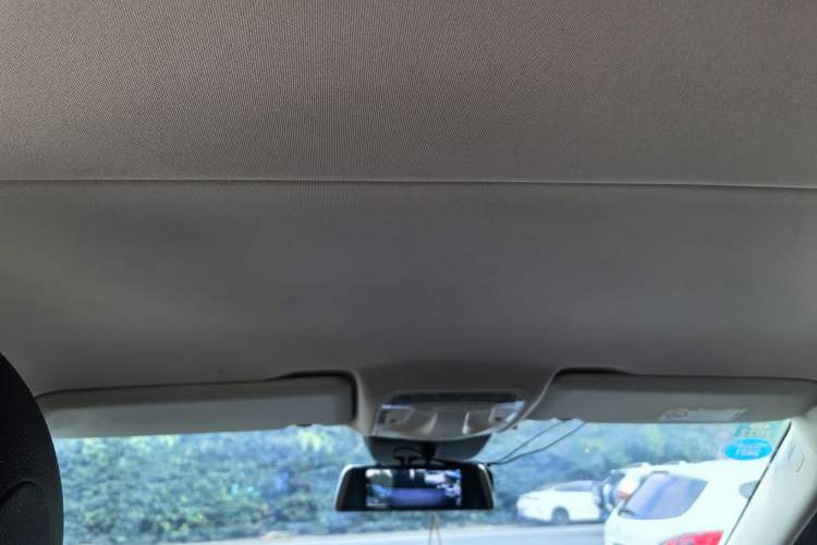 Used Mercedes-Benz Vito 2016 2.0T Business Edition Headliner