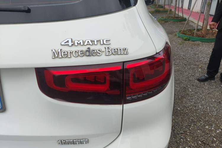 Used Mercedes-Benz GLB 2022 Updated GLB 200 Fashion Edition Exterior 5