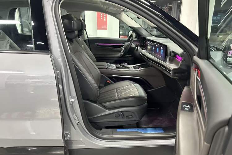 Used Ford Edge 2025 Ford Explorer L 2.0T EcoBoost E-Hybrid Four-Wheel-Drive 7-Seater Supreme Model