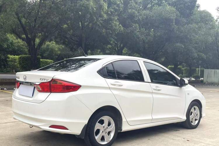 Used Honda City 2017 1.5L CVT Elite Edition Exterior 6