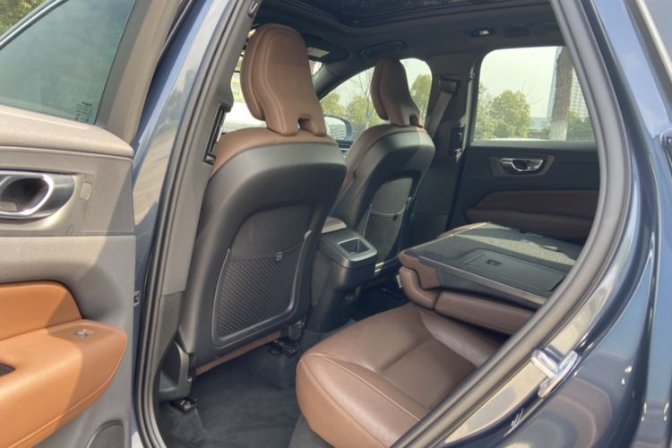 Used Volvo XC60 2024 B5 4x4 Smart Luxury Edition