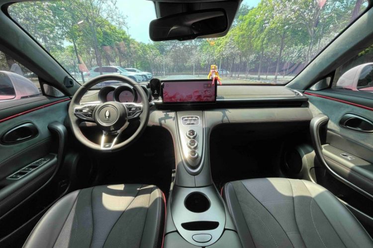 Used ORA Lightning Cat 2024 Dark Night Edition 555km Prestige Version Interior 1