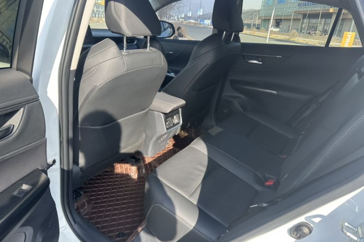 Used Toyota Venza 2022 2.0L CVT Two-Wheel Drive Prestige Edition
