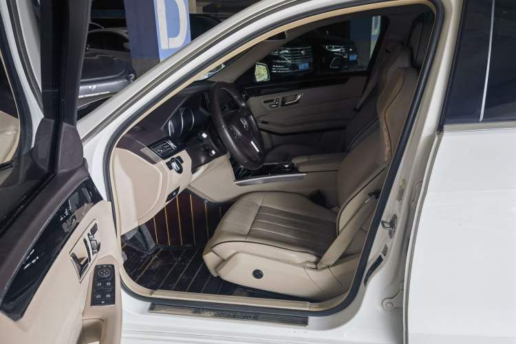 Used Mercedes-Benz E-Class 2015 E 260 L Sport Edition Interior 2