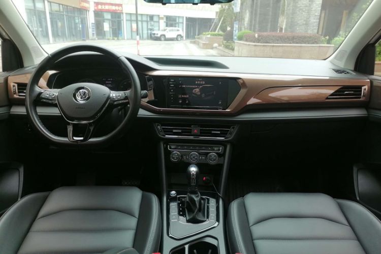 Used Volkswagen Tharu 2020 280TSI Two-Wheel Drive Luxury Plus Version China VI Standard