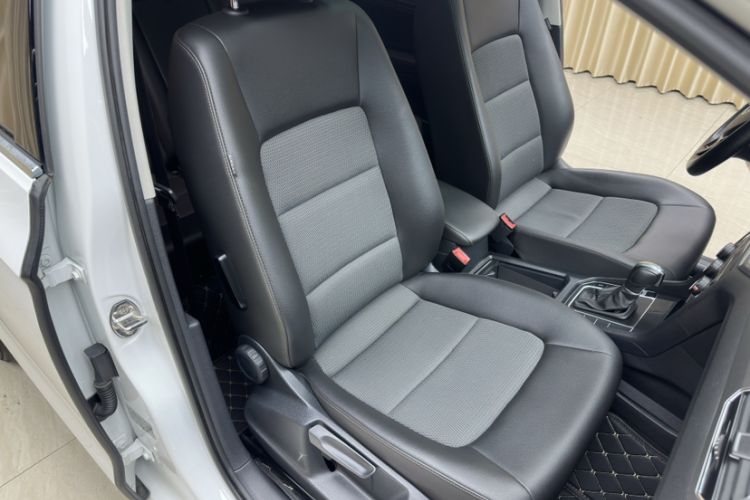 Used Volkswagen Golf Sportsvan 2018 230TSI Automatic Trend Edition
