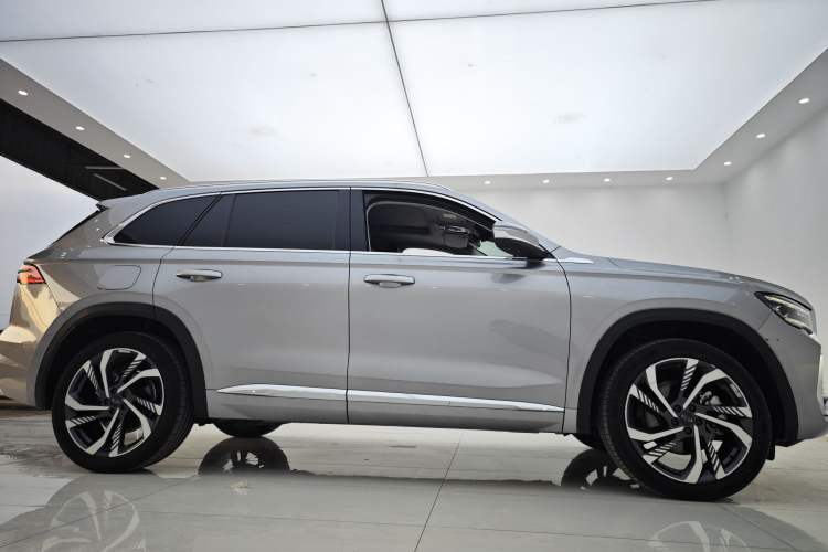 Used Geely Auto Monjaro L 2023 2.0TD High-Power Automatic Two-Wheel Drive Flagship Version
