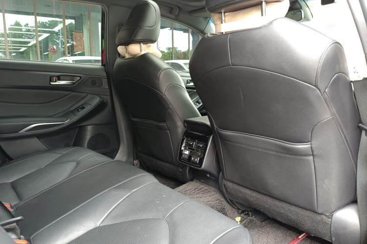 Used Toyota Avalon 2019 2.0L XLE Premium Edition China VI
