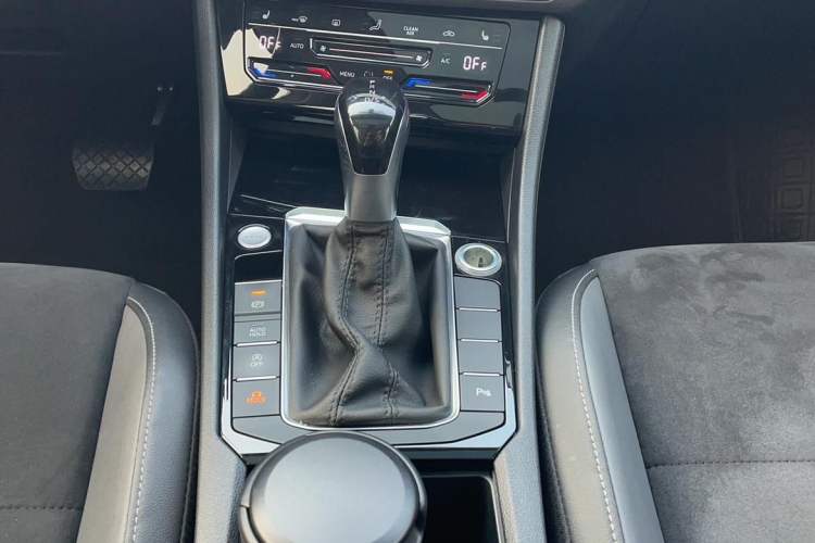 Used Volkswagen Sagitar 2019 280TSI DSG Luxury Version China VI Standard