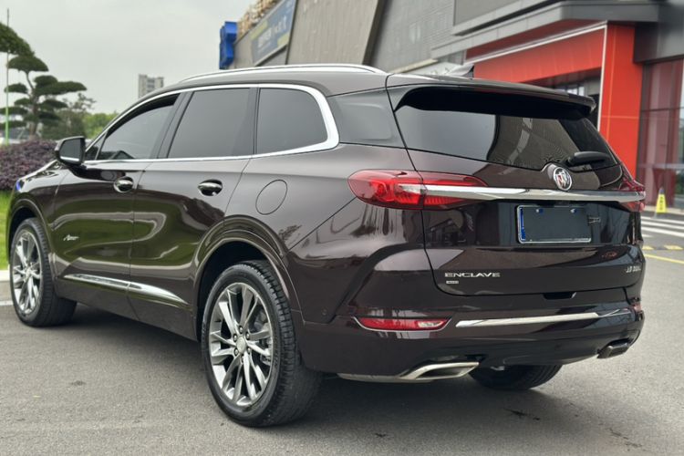 Used Buick Enclave 2022 652T 4x4 Avenir 6-Seater Exterior 2