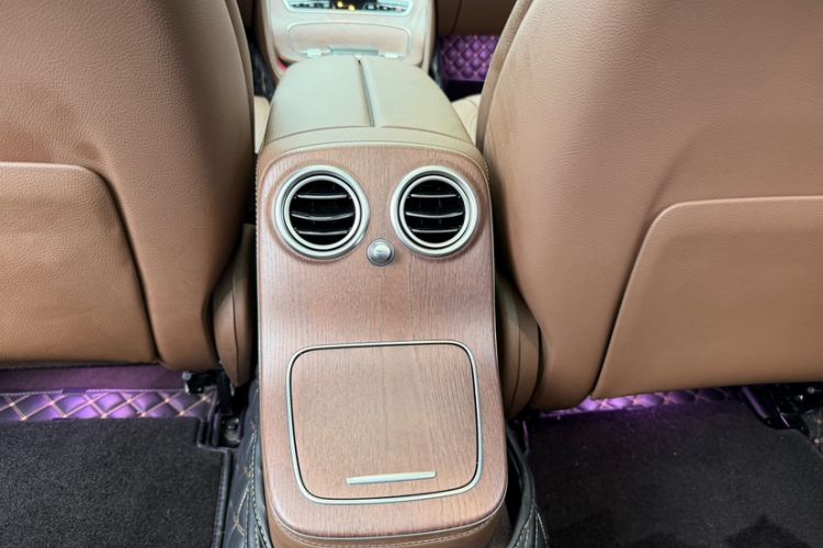 Used Mercedes-Benz E-Class 2023 Updated E 300 L Fashion Edition
