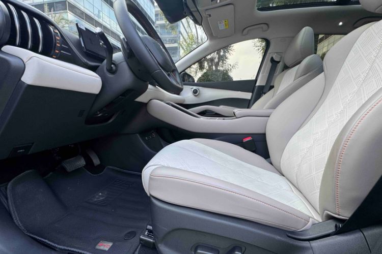 Used BYD Yuan PLUS 2025 Intelligent Driving Version 510 KM Beyond-Grade Edition