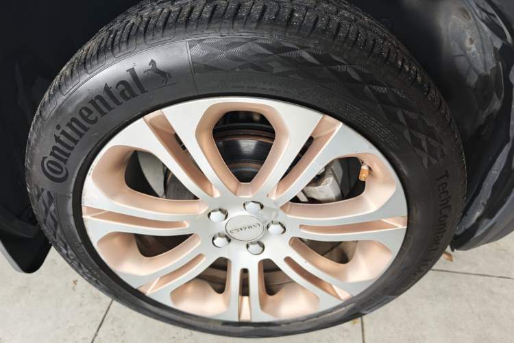 Used Lynk & Co 01 2017 2.0T Two-Wheel Drive Pro Edition Exterior 4