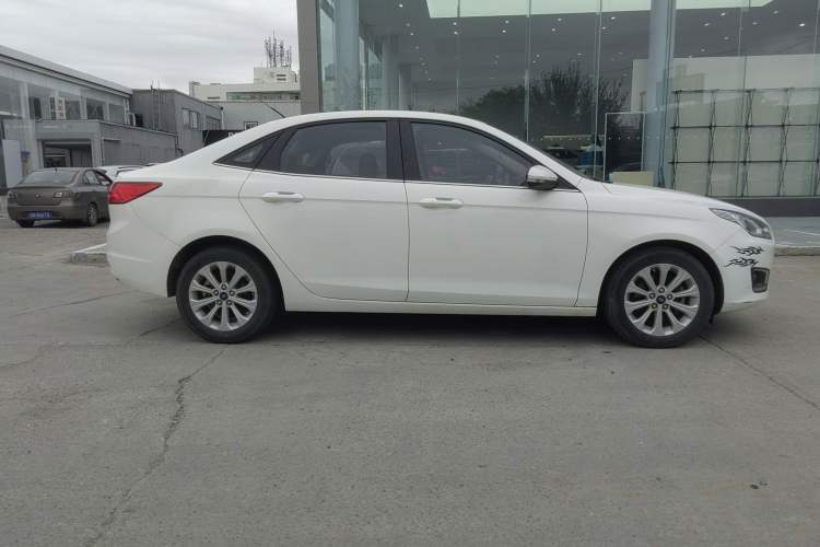 Used Ford Escort 2015 1.5L Automatic Comfort Edition